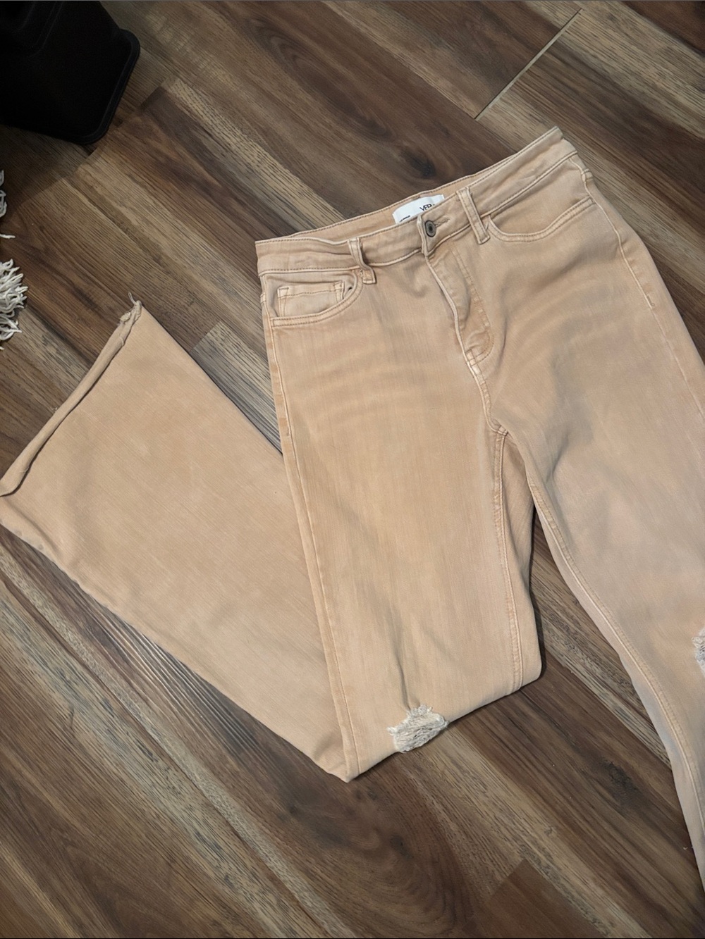High-Rise Wide Leg Flared Jeans in Light Tan with Knee Distressing - Picture 2 of 3